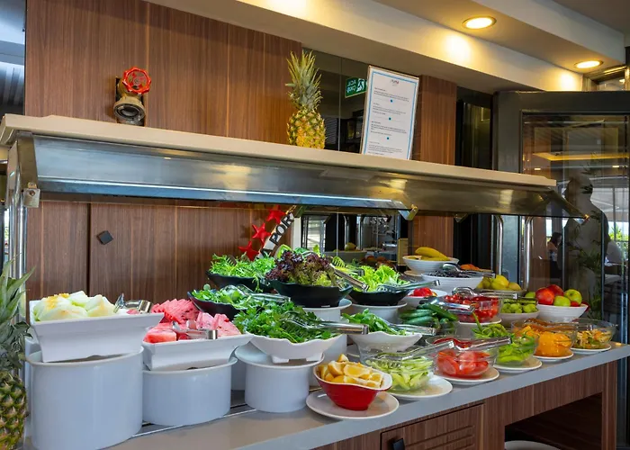 Numa Port Hotel